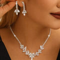 Ensemble De 2 Pièces De Créoles Et Collier Papillon En Zirconia Cubique Élégant Placage Argenté Scintillant Crochets En Acier Inoxydable