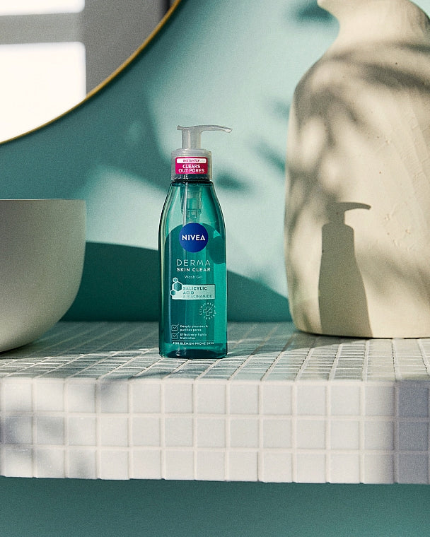 Nivea Derma Skin Clear Gel Nettoyant À L'Acide Salicylique Pour Visage