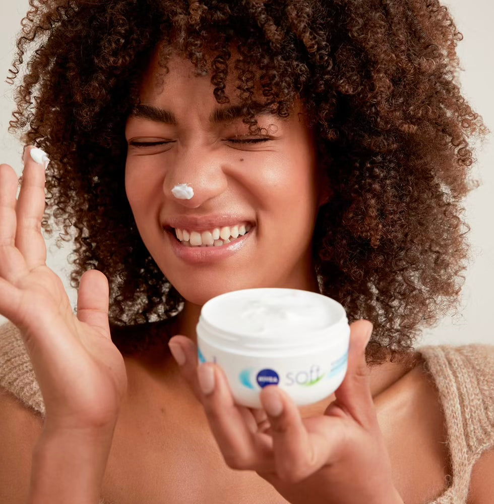 Nivea Soft Crème Visage Corps Et Mains Multi-Usage Hydratante