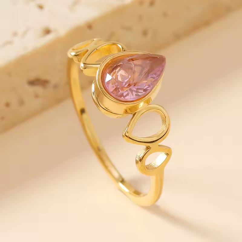 خاتم "دمعة الورد" – أناقة ذهبية