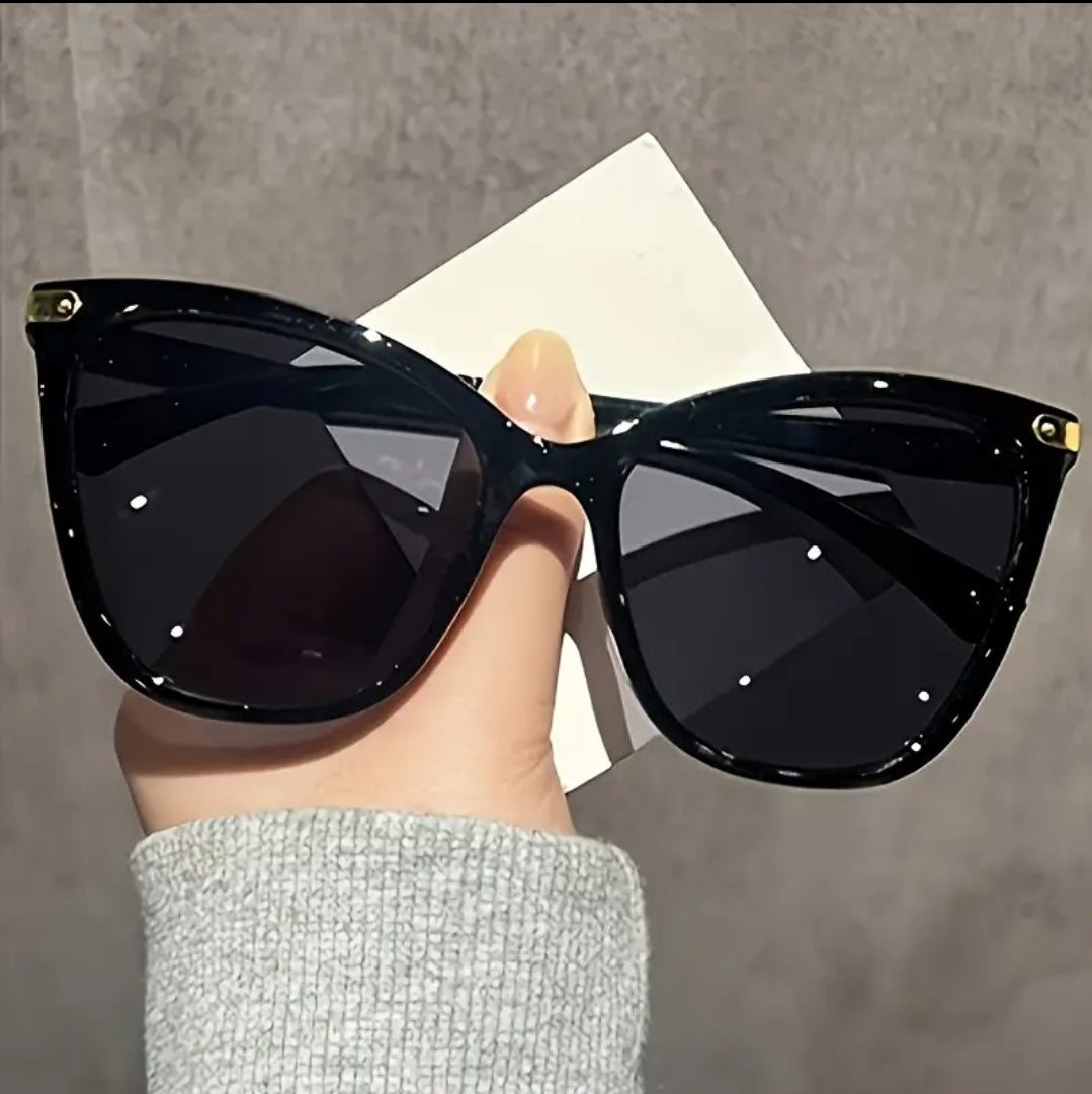 Lunettes Carrées Neutres À Œil De Chat Monture Carrée Élégante Avec Bords Arrondis Monture