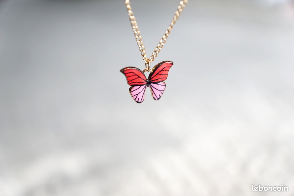 1 Pièces Collier Élégant Rétro Y2K Papillon - Pendentif Multicolore Pour Femmes Et Hommes Port Quotidien Cadeau De Saint-Valentin Idéal Pour Soirées