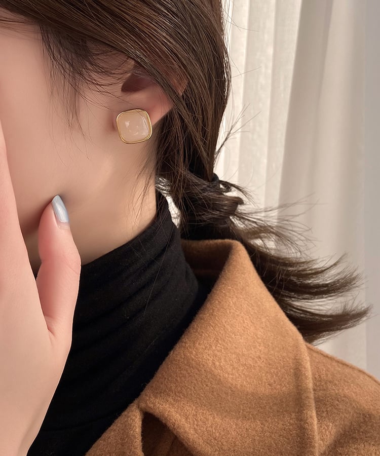 Boucles D’Oreilles “Nude Éclat” – Fini Naturel Brillant